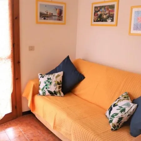 Colorful Flat With Sea View Apartment