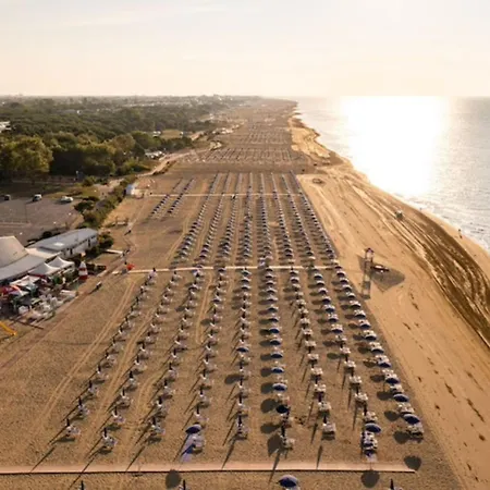 Colorful Flat With Sea View Apartment