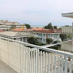 Colorful Flat With Sea View * Бібіоне