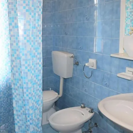 Colorful Flat With Sea View