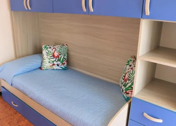 Colorful Flat With Sea View Апартаменти Бібіоне