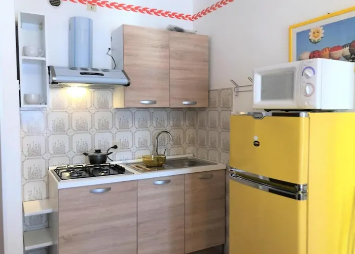 Апартаменти Colorful Flat With Sea View Бібіоне