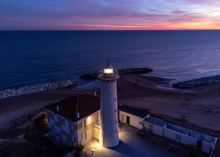 Colorful Flat With Sea View Appartamento